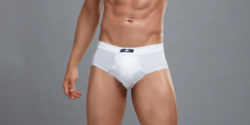 Quick-Dry vs. Cotton Underwear: What’s Better for Rainy Season?